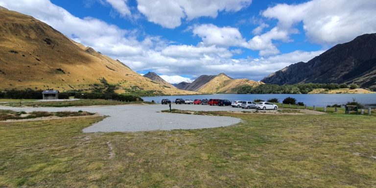 Car park at Moke Lake Reserve - Copyright Freewalks NZ