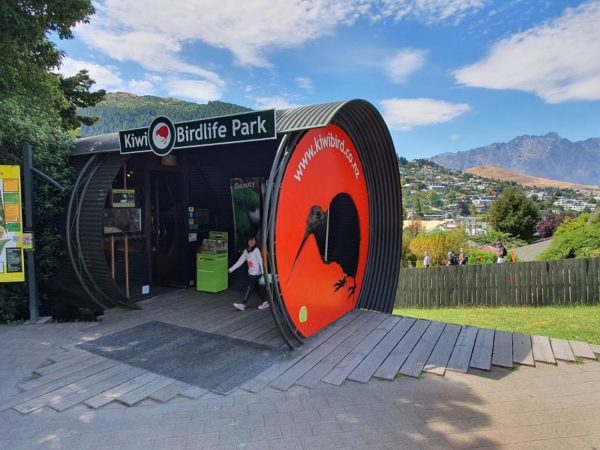 Kiwi Birdlife Park at the start of the Tiki Trail in Queenstown - Copyright Freewalks NZ_800x600