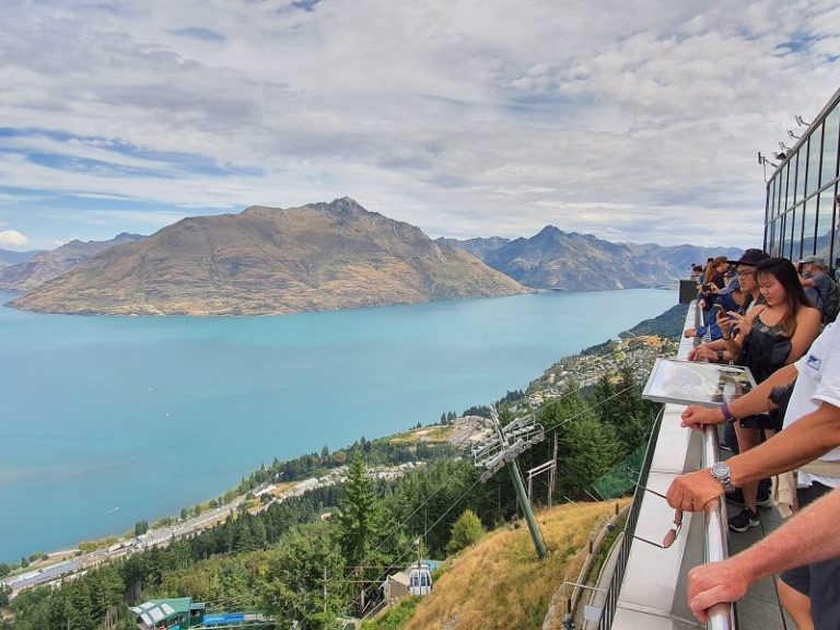 Views of Queenstown at the top of the Tiki Trail 2 - Copyright Freewalks NZ_800x600