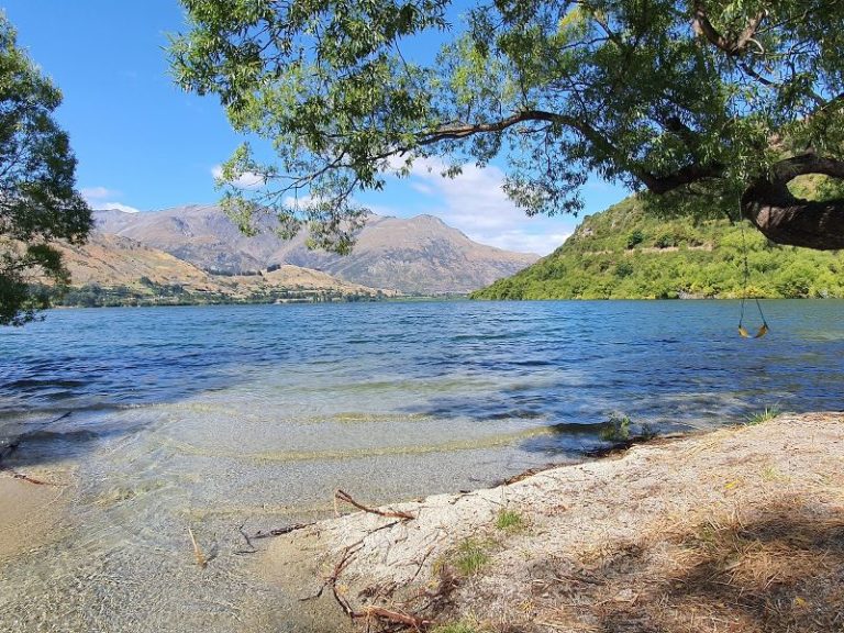Views along the Lake Hayes Walkway near Queenstown 1 - Copyright Freewalks NZ_800x600