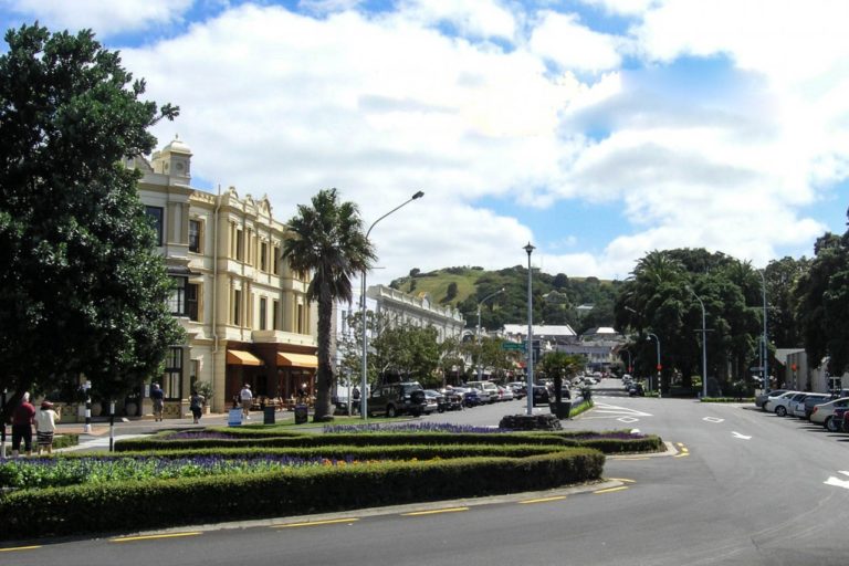 Main St Devonport