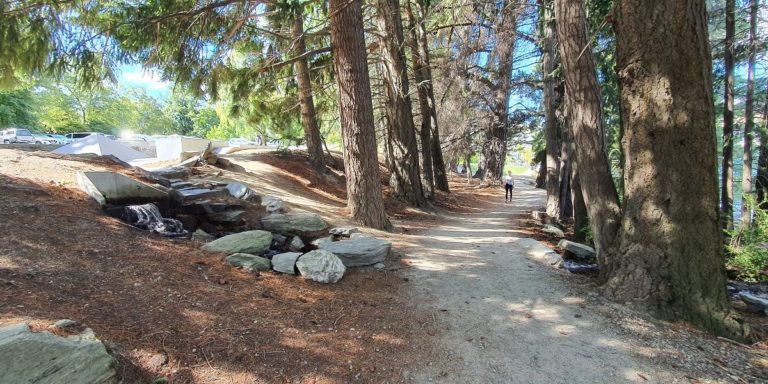 Queenstown Gardens Walk - Copyright Freewalks.nz