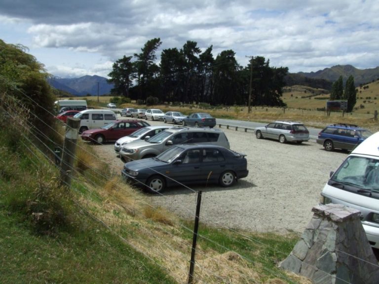 Roys Peak Car park