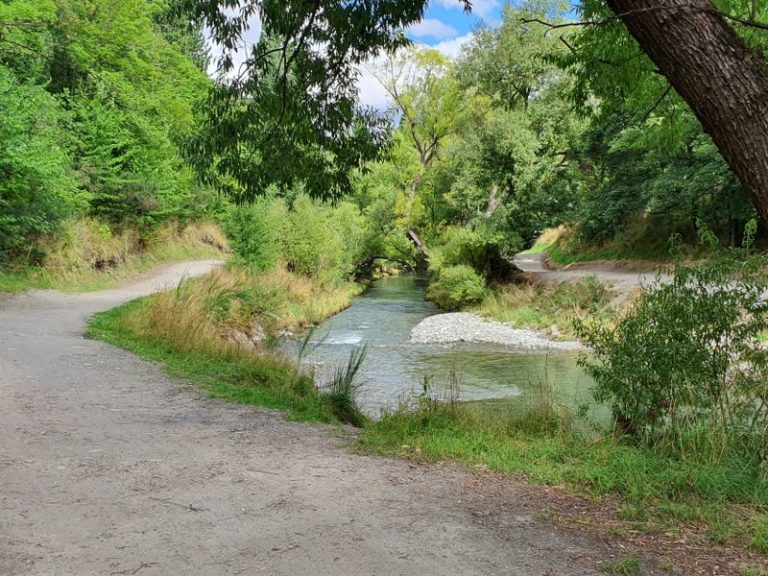 Views of the Arrow River on the Anniversary Walk - Copyright Freewalks.nz