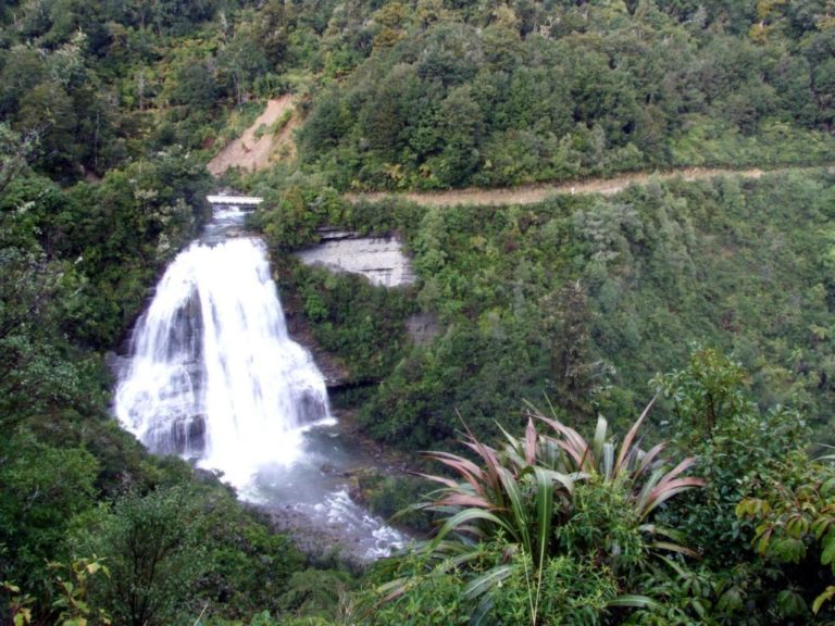 Waterfall Walk, Mokau Falls, Lake Waikaremoana