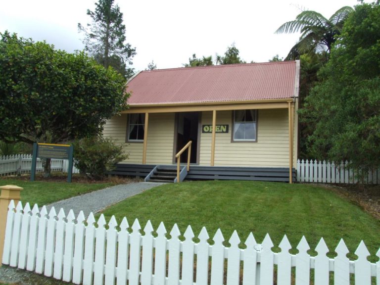 de Bakker Cottage 1885