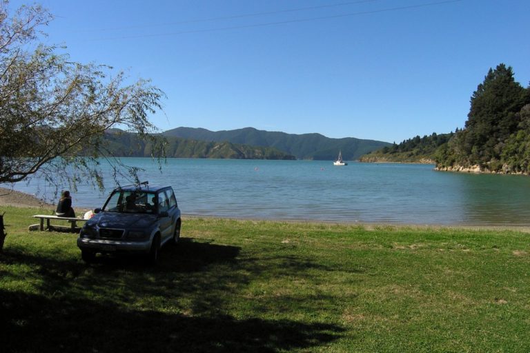 Hakahaka Bay