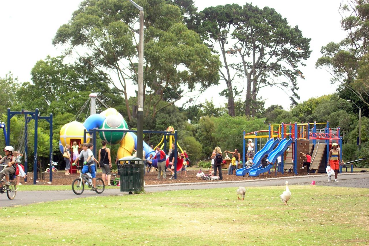 Western Springs Park walk - Playground