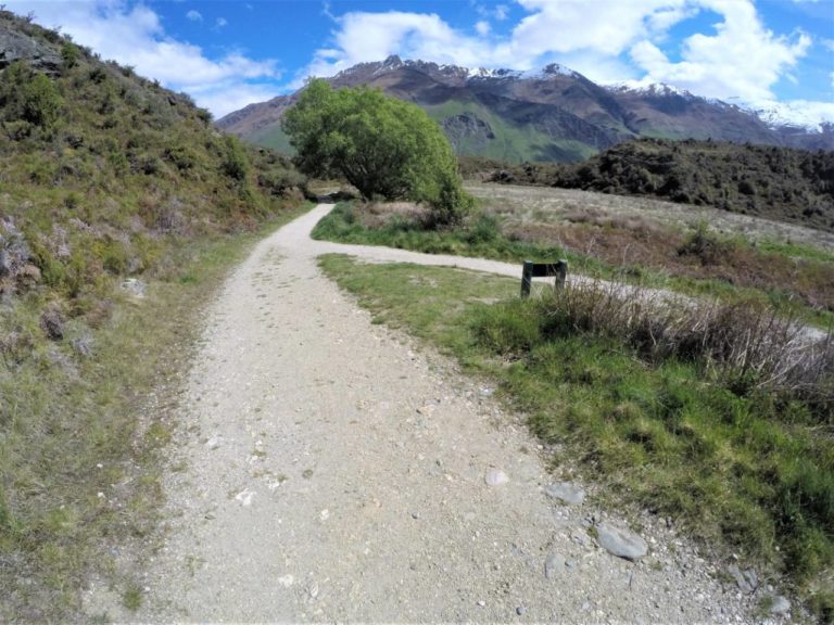 End of loop walk around Diamond Lake