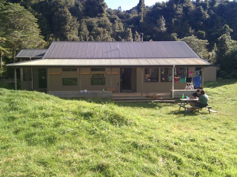 Waitawheta Hut