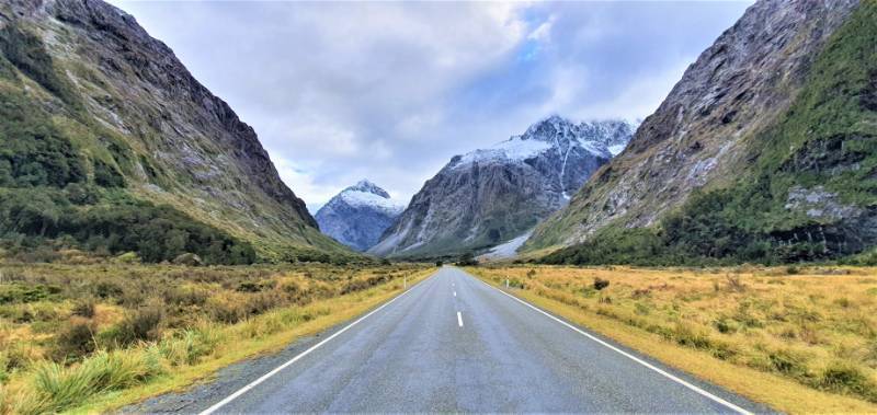 Road to Milford Sound from Te Anau - Copyright Freewalks.nz