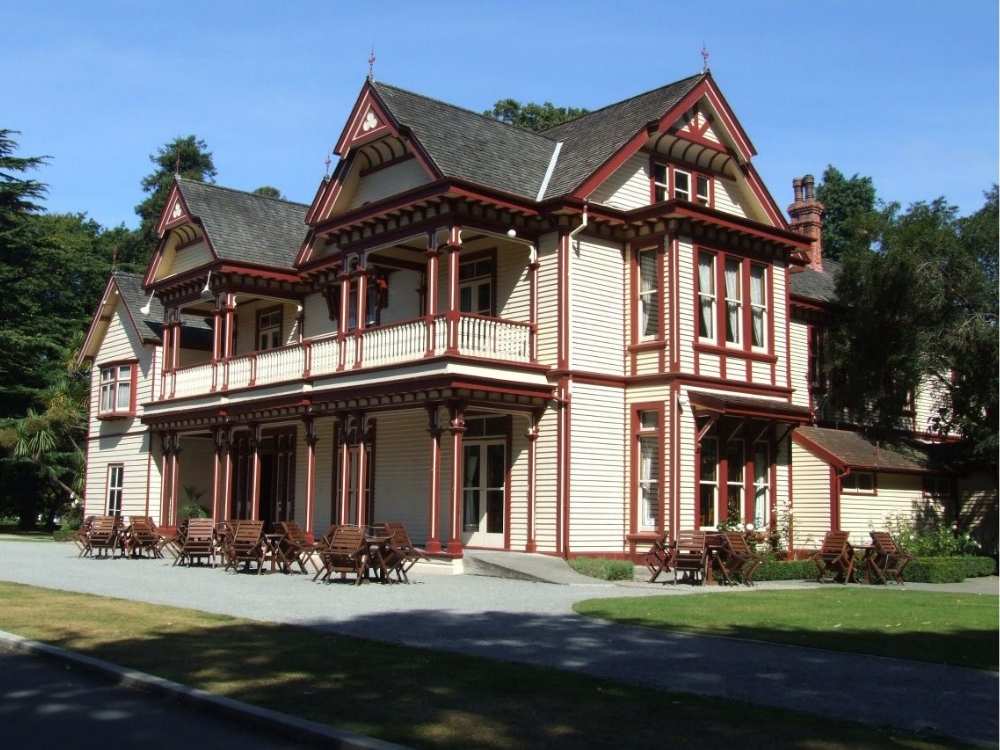 Beautiful Riccarton House in Christchurch, New Zealand Freewalks.nz