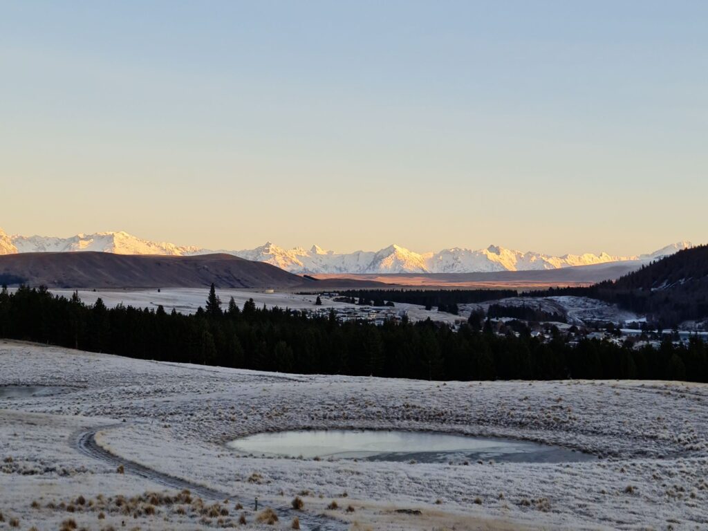 Cowan's Hill walkway in Tekapo