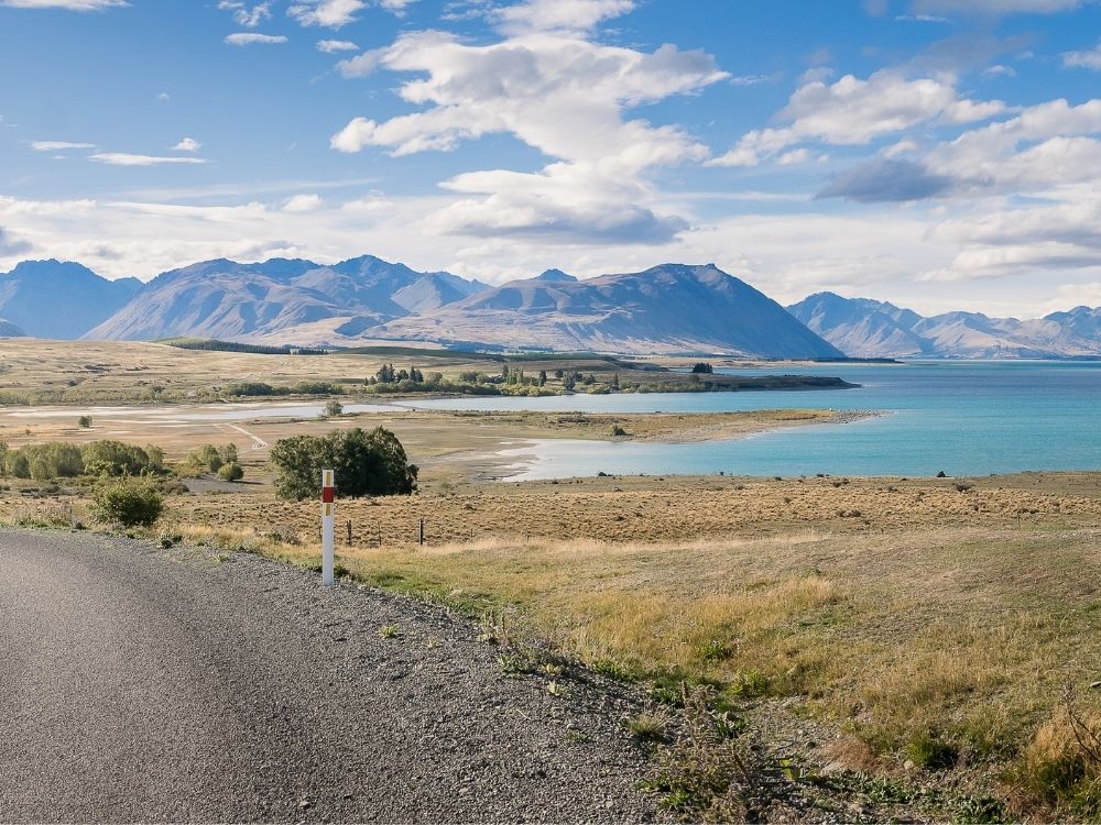 Free Lake George walk in Tekapo - South Island - New Zealand - View looking over Lake George from the road in Tekapo