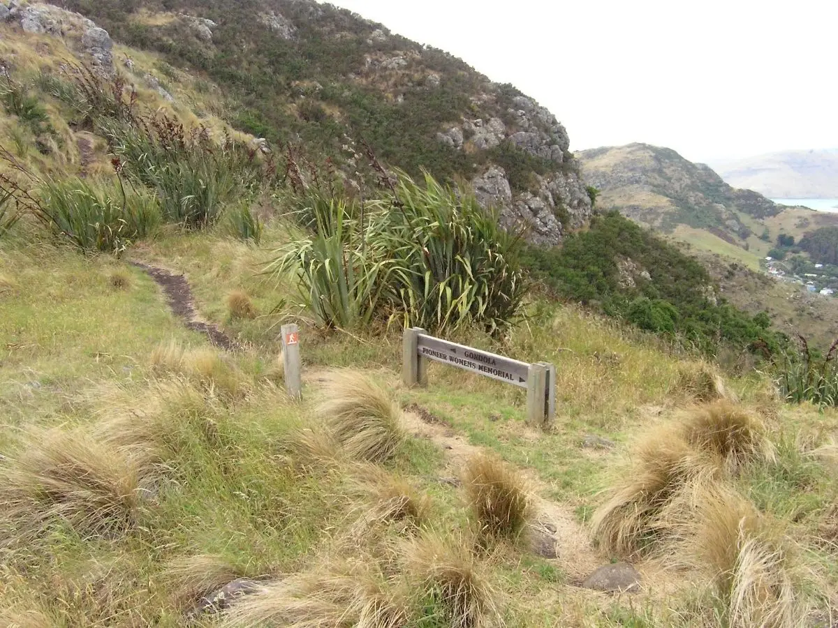 The Bridle Path Lyttelton - track sign and views