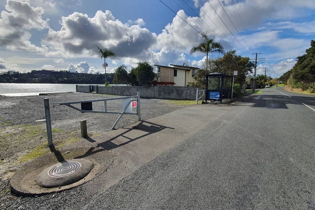 The only parking right on the waterfront on the Herald Island Path in Hobsonville, Auckland by Sandra at Freewalks.nz