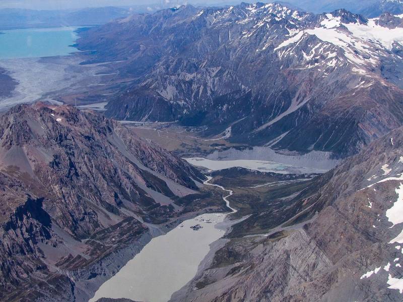 Glencoe Walk in Mt Cook National Park - South Island - New Zealand - Copyright Freewalks.nz