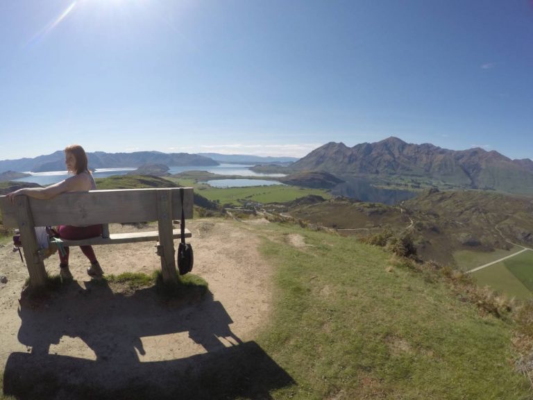 Sit awhile and enjoy the views at Lake Wanaka Lookout||||||Lake Wanaka Lookout
