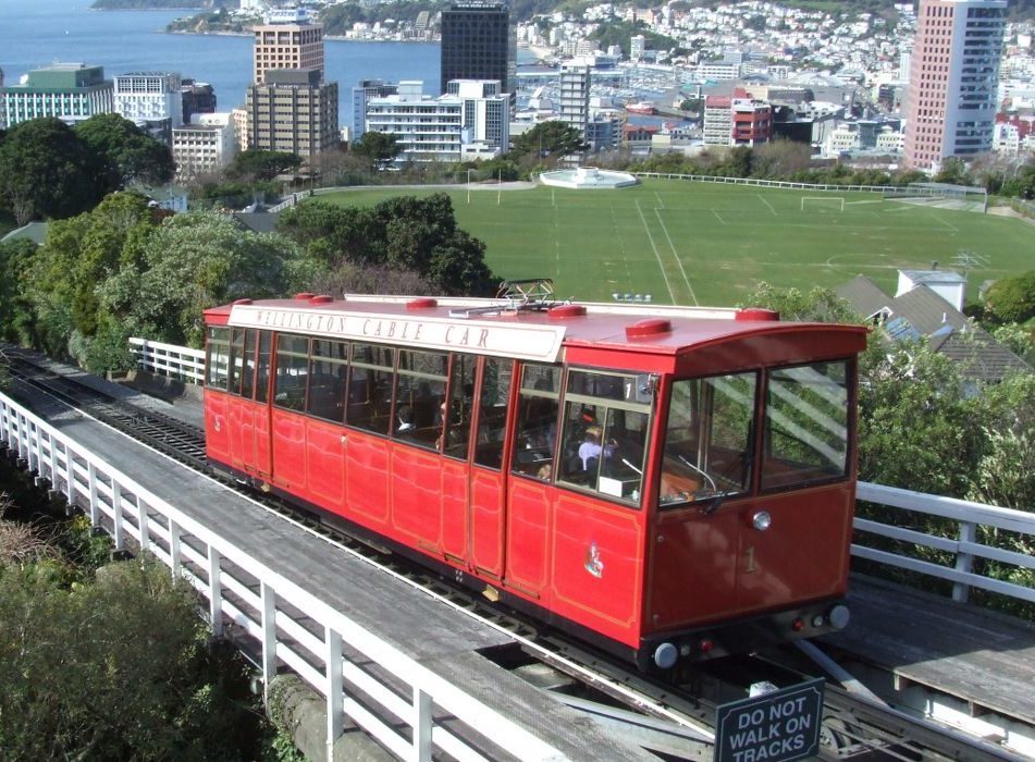 Walks and hiking in Wellington, North Island, New Zealand - Copyright Freewalks.nz-2