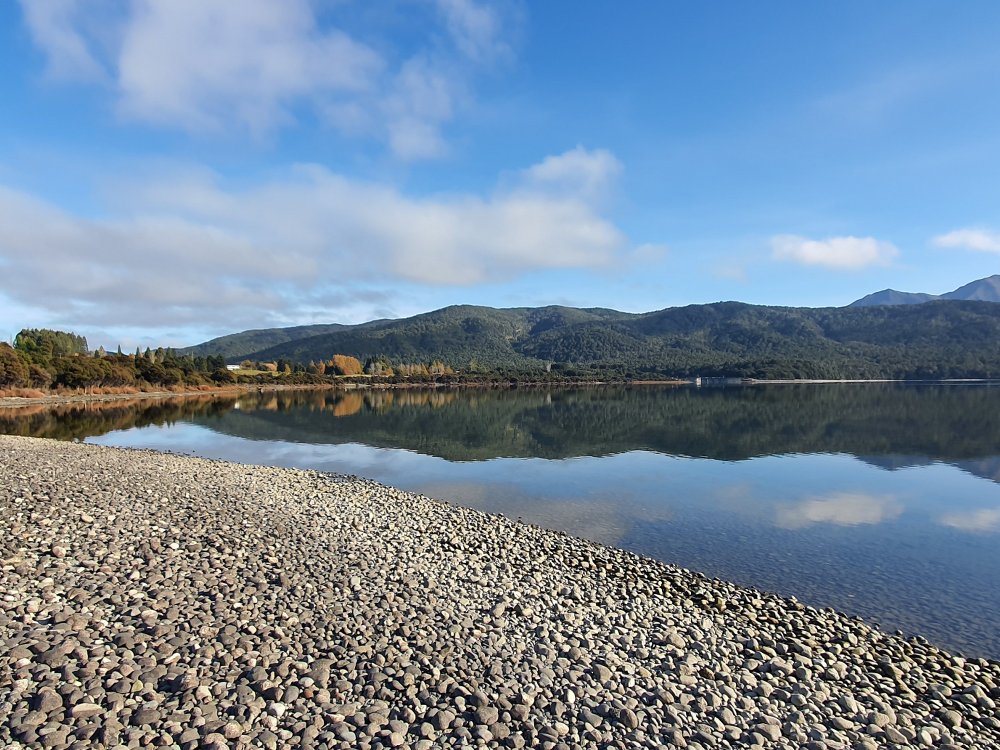 Free Te Anau Walking & Hiking Guide - Southland Region - New Zealand