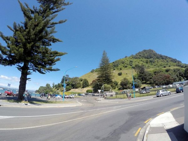 Start of the base track from Pilot Bay