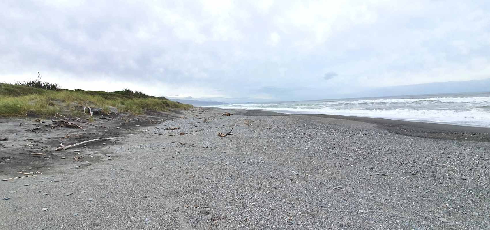Looking to my left down the beach on the Mananui Bush Walk - Hokitika Walks - West Coast - Freewalks.nz