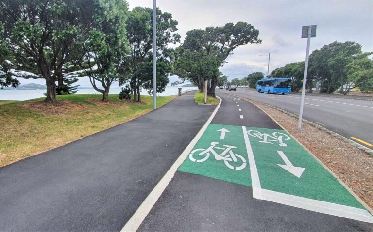New two way bike lane on the Auckland waterfront in 2021 (1)