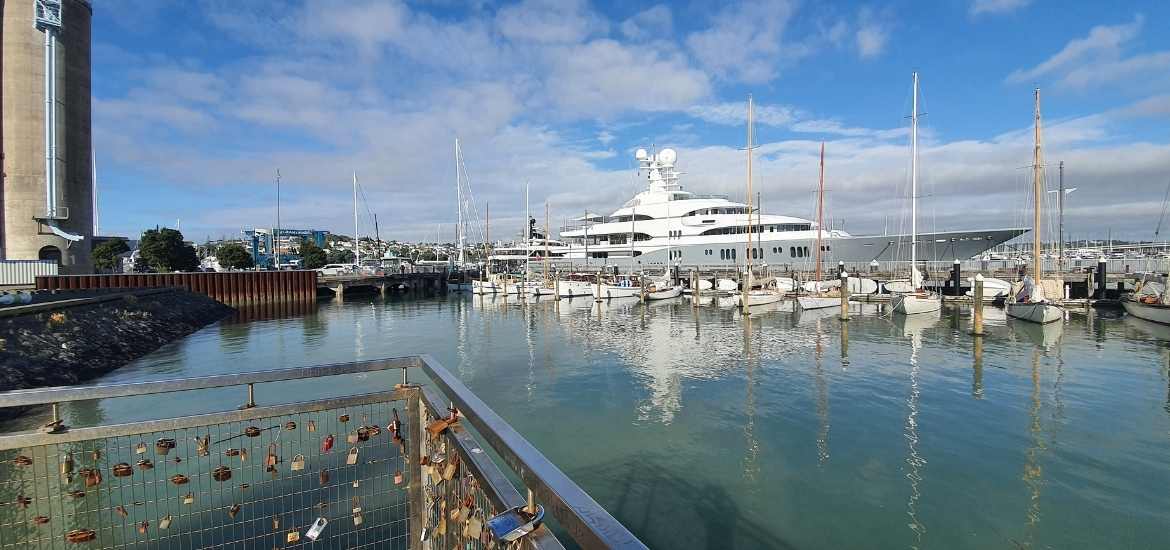 Silo Marina - Westhaven Path Look - Short Auckland Walk - Freewalks.nz