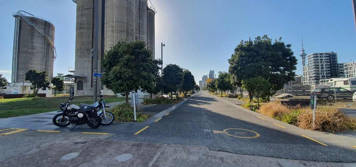 Silo Marina - Westhaven Path Look - Short Auckland Walk - Freewalks.nz