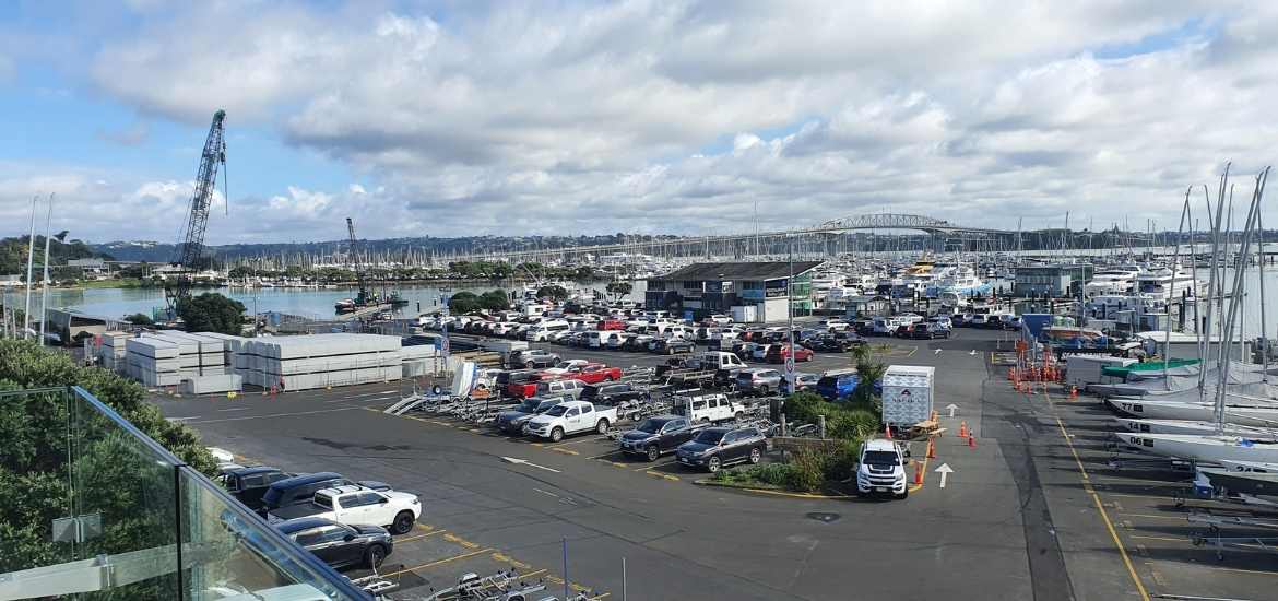 The footbridge back to the Viaduct Basin - Westhaven Path Loop - Short Auckland Walk - Freewalks.nz