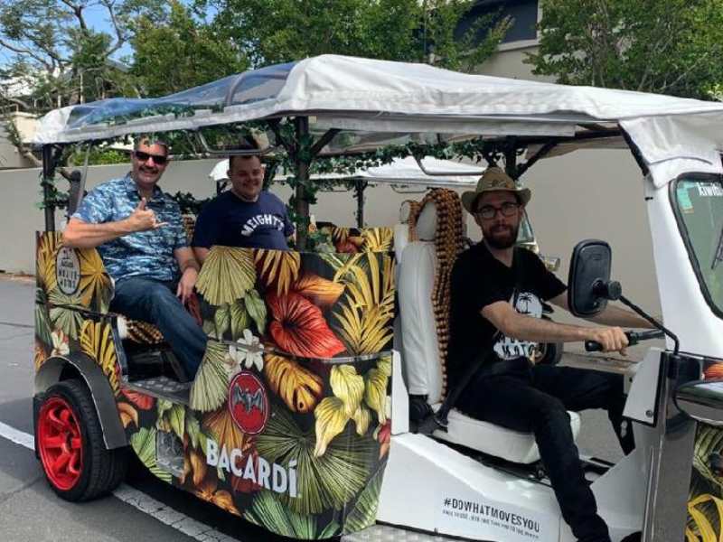 Private Tuk Tuk tour in Auckland with 2 guys