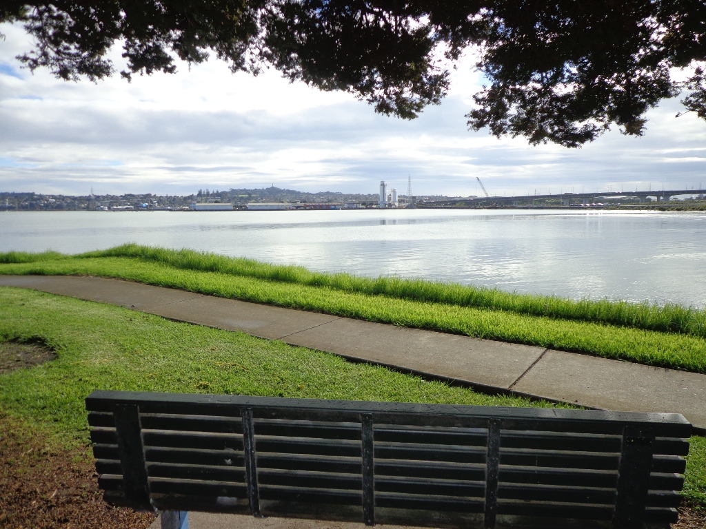 Mangere Esplanade Loop Walk