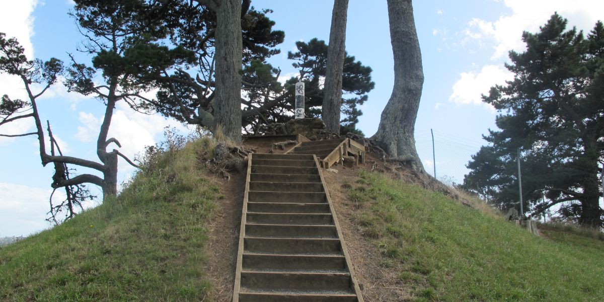 Steps up to the top of Pigeon Mountain in Half Moon Bay