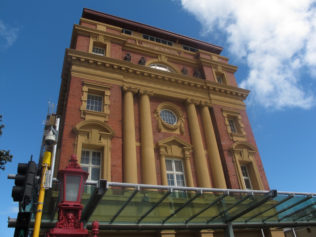 Ferry building in downtown Aucklkand near Quay St