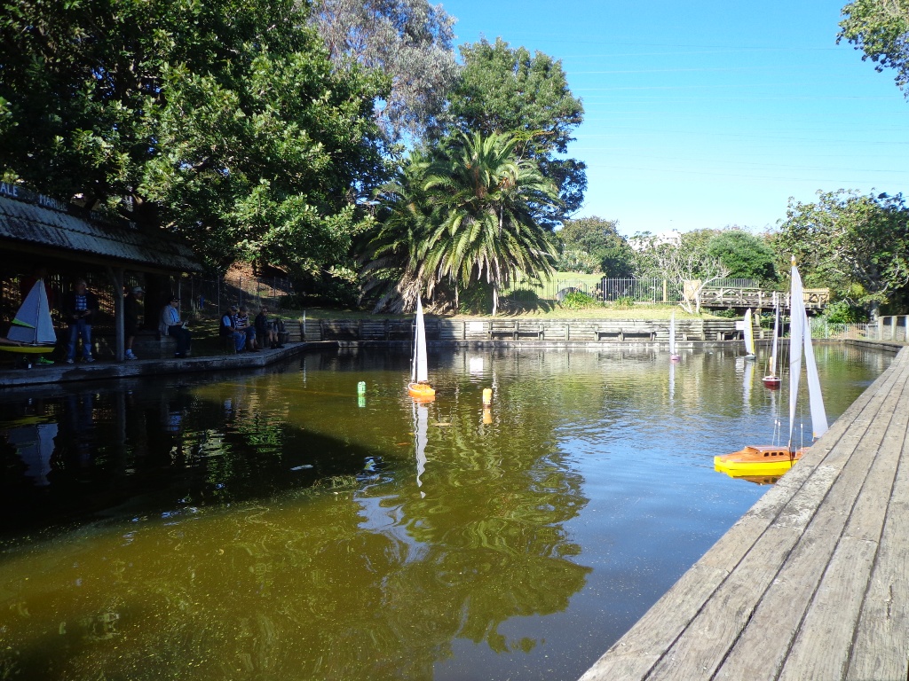 Family Walk around Panmure Basin