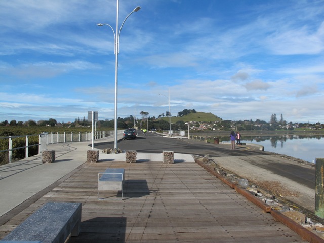 Mangere bridge to Onehunga Loop walk