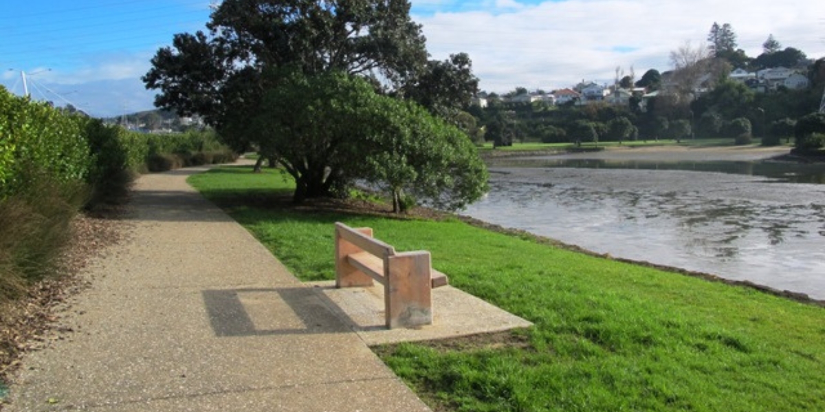 Seat on the Onehunga Foreshore walk in Auckland (1)