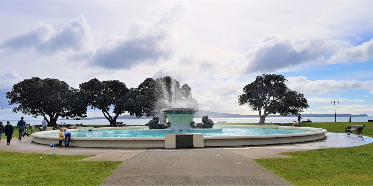 The fountain at Mission Bay in Auckland