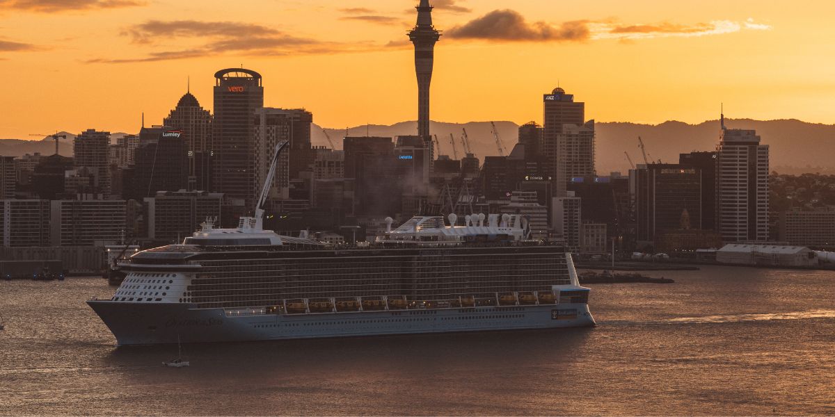 Cruise ship leaving Auckland Harbour