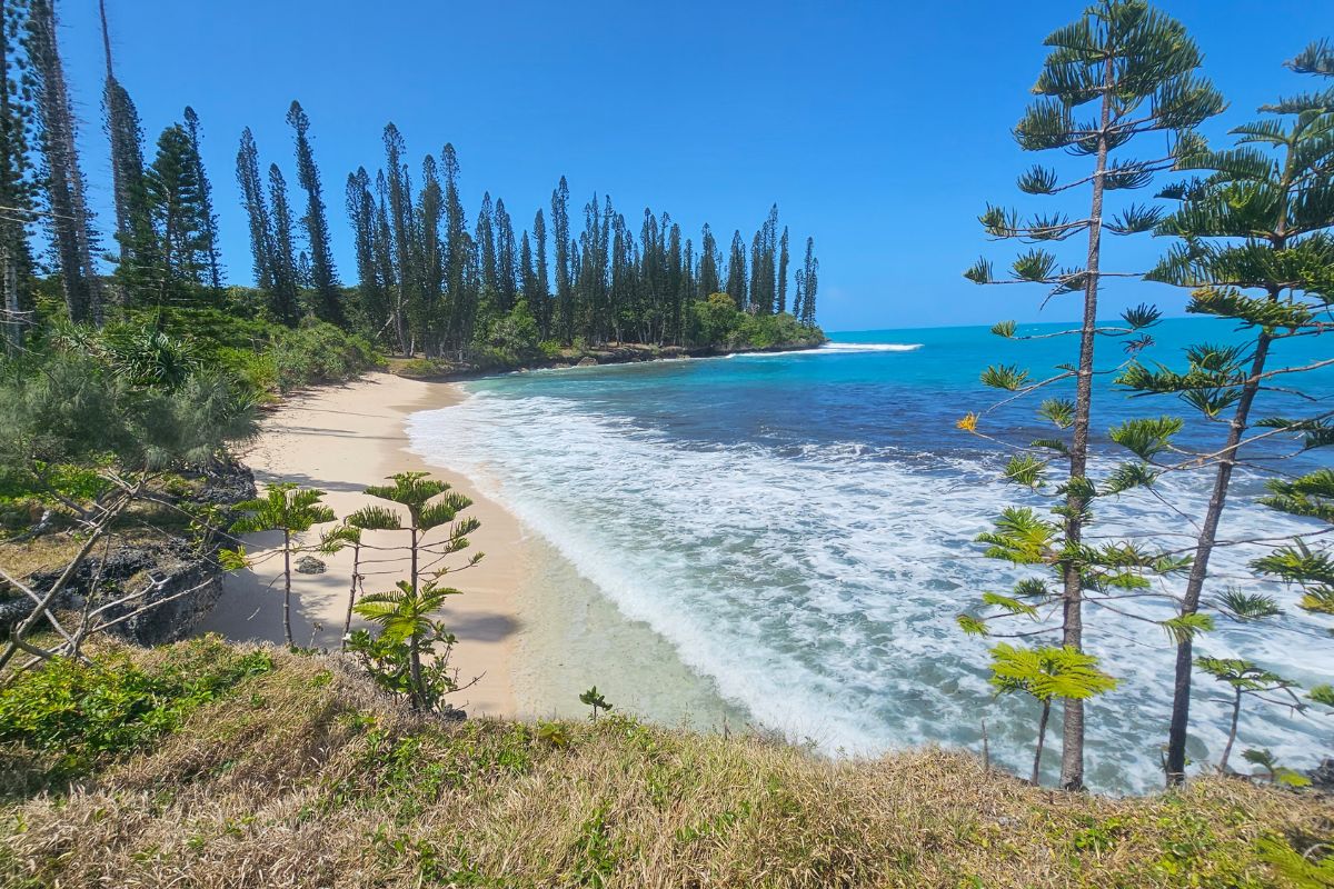 Best time to hike in New Caledonia