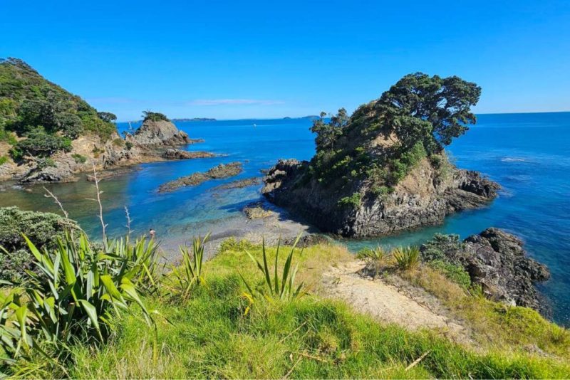 Matiatia Owhanake coastal loop walk with stunning Hauraki Gulf views, Waiheke Island