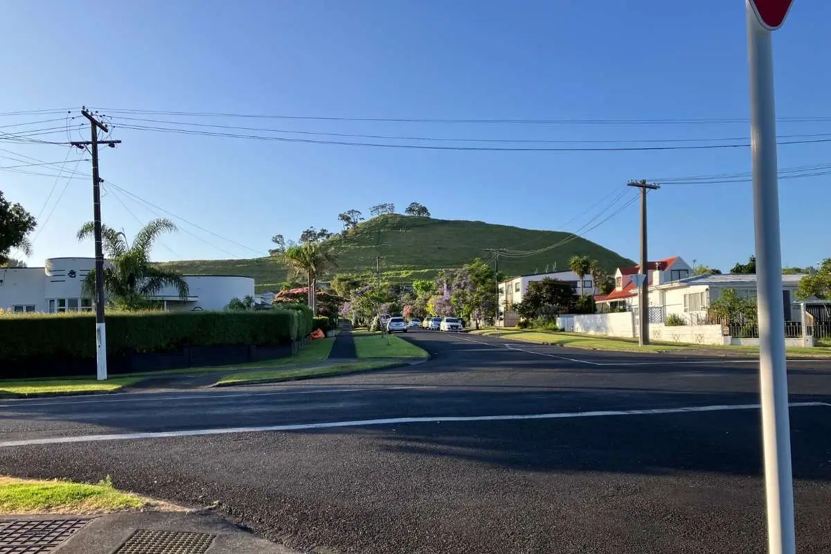 Mangere Mountain Loop Walk in Auckland