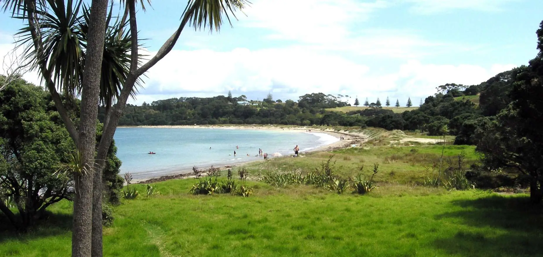 Whangaparaoa Path Town Centre to Stanmore Bay Beach in Whangaparaoa