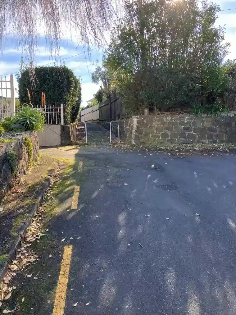 Pedestrian entrance to Monte Cecilia Park on Herd Road