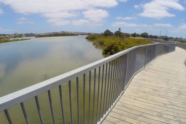 Walk bridge on the Te Ara Tahuna – Orewa Estuary Path